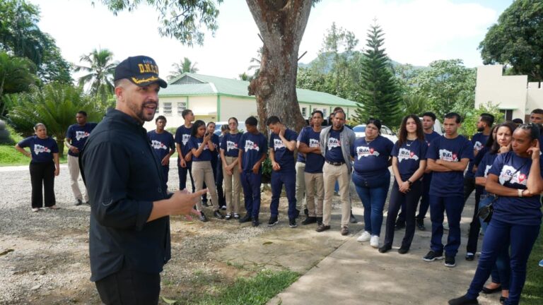 DNCD lleva «La Ruta de la Prevención» a escuelas de Santiago; orienta a niños y adolescentes