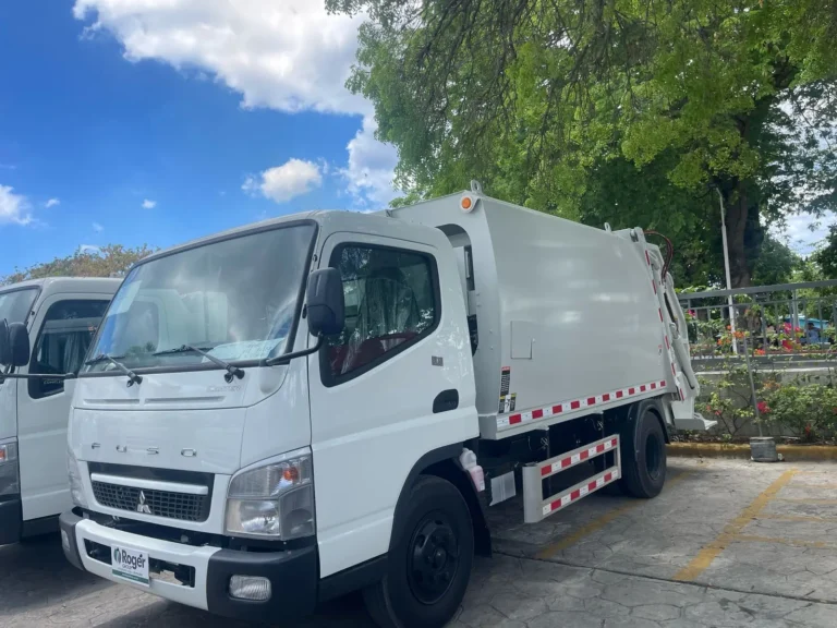 San Pedro de Macorís adquiere 15 camiones para mejorar limpieza