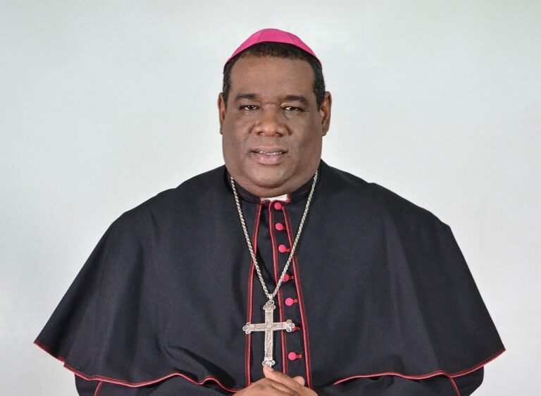 Obispo propone creación de Mancomunidad entre el ayuntamiento de Higüey y Verón