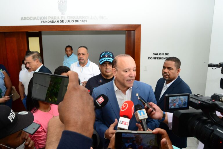 Alcalde Ulises Rodríguez crea Dirección Técnica para supervisar edificaciones