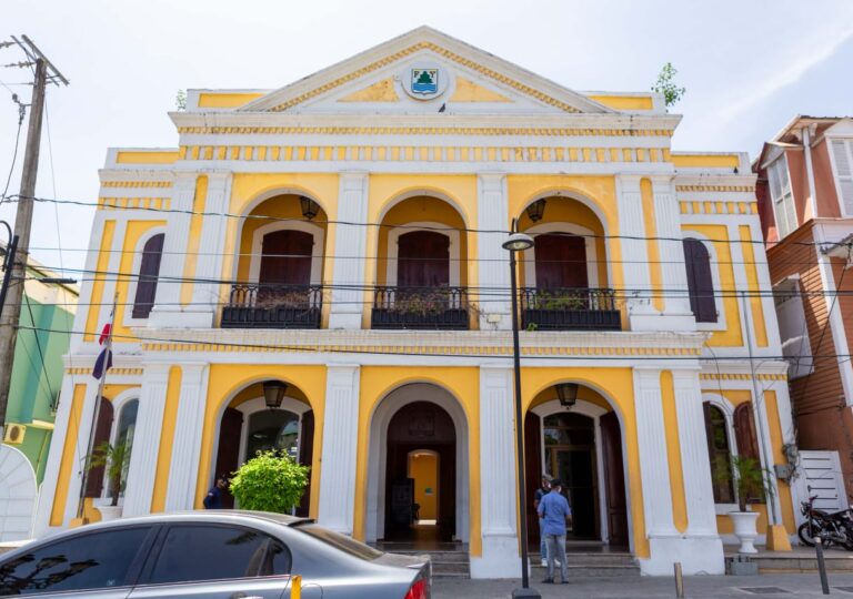 La Cámara de Cuentas detecta irregularidades financieras en el Ayuntamiento de Puerto Plata entre 2014 y 2020