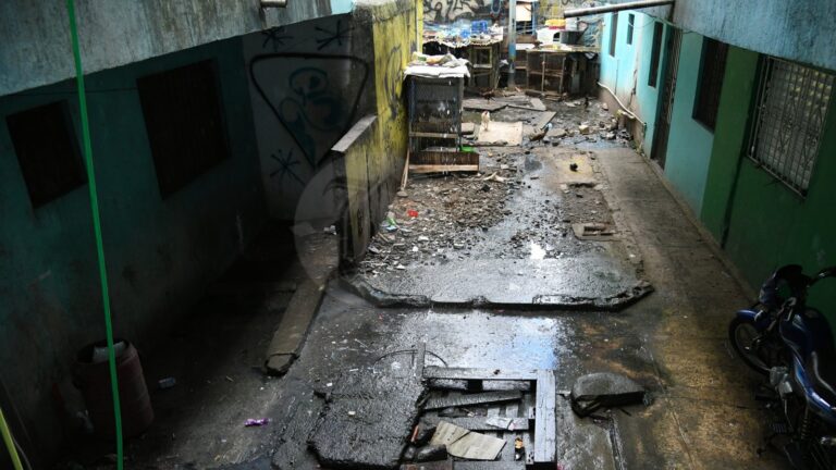 Guachupita está sumergido en la inmundicia por deficiencias en el drenaje