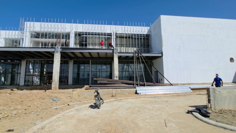 Avanza con buen ritmo la construcción del nuevo hospital de Dajabón