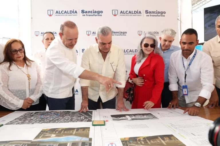Abinader anuncia reconstrucción del mercado Hospedaje Yaque y construcción del «Mirador del Yaque»