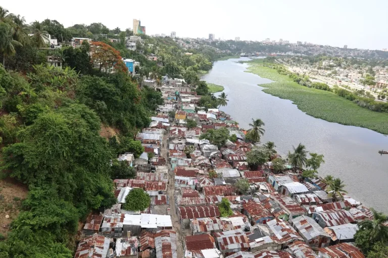 Barrios rechazan repitan práctica de Domingo Savio