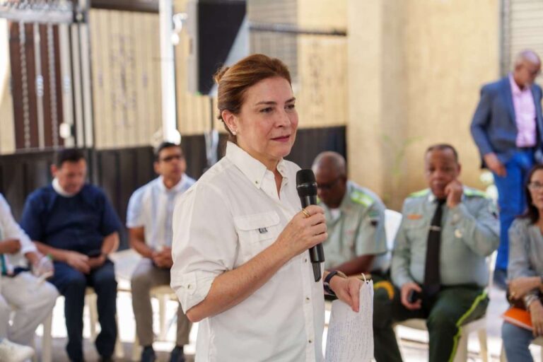 Carolina Mejía exhibe los espacios recuperados con la campaña “La Ciudad que Respira”