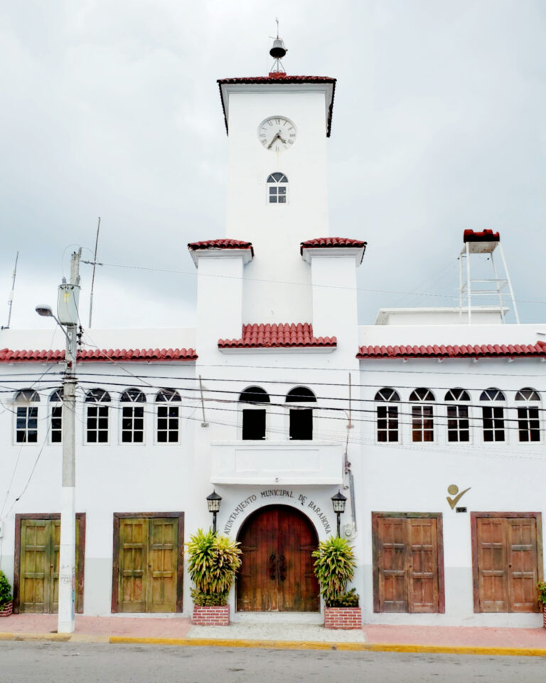 Investigan uso de más de 28 millones de pesos destinados al Ayuntamiento de Barahona