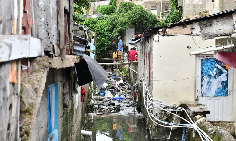 Advierten de riesgo de cólera, dengue y otros males tras las lluvias
