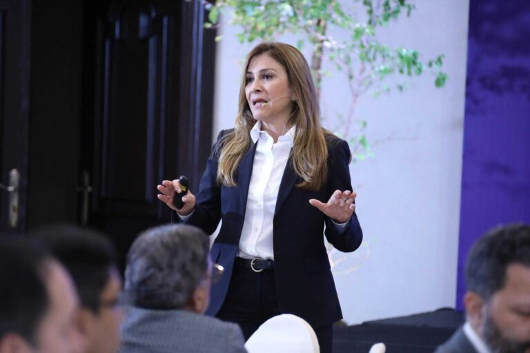 Carolina Mejía saluda la designación de la nueva embajadora de EE. UU. en el país