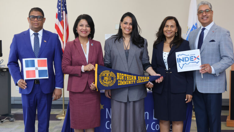 Index renueva acuerdo educativo con Northern Essex Community College, en Lawrence, para beneficiar a dominicanos