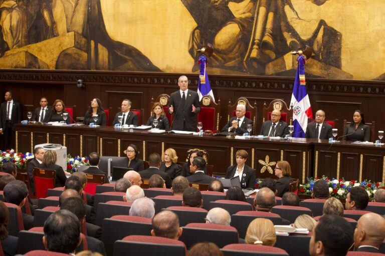 Hoy cumple un año de haberse proclamado la nueva Constitución de RD