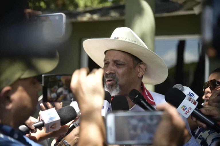 El alcalde de Dajabón somete un anteproyecto para prohibir venta de terrenos a haitianos