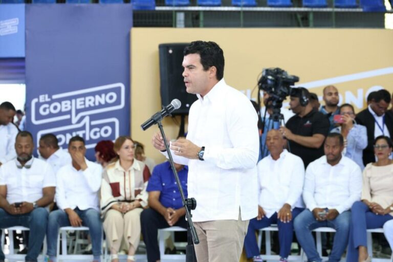 Wellington Arnaud anuncia licitación alcantarillado sanitario para municipio de Higüey