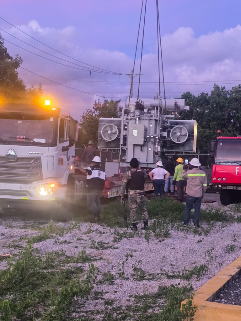 Edeeste traslada transformador a Miches pese a incidente con director municipal