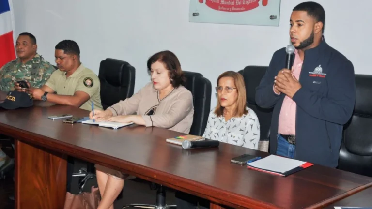 Interior y Policía y Ayuntamiento de Tamboril desarrollan mesa local de seguridad y ciudadanía