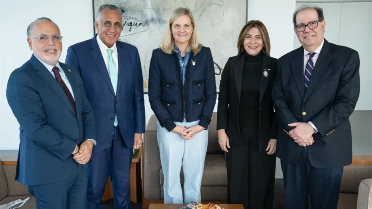 Carolina Mejía se reúne con Kirsty Coventry por Juegos Centroamericanos 2026