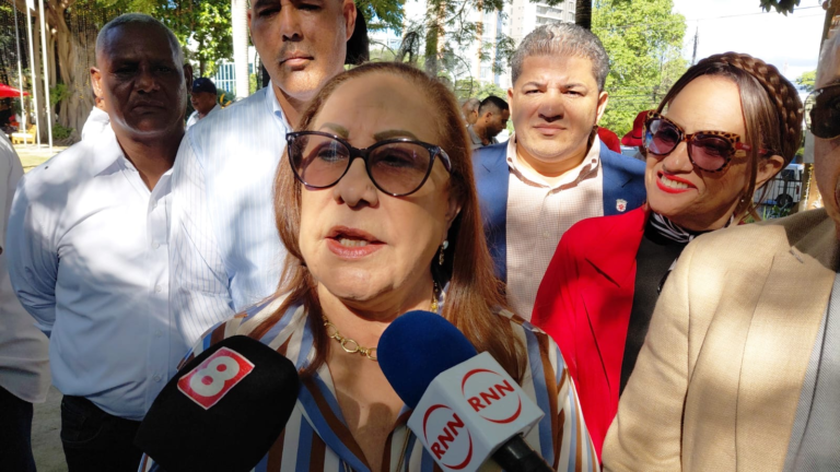 Gobernadora Rosa Santos reporta tranquilidad durante paro de 48 horas en Santiago