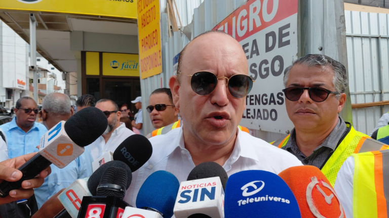 Mesa de los Cinco Pilares del sistema educativo recibe el apoyo del alcalde de Santiago