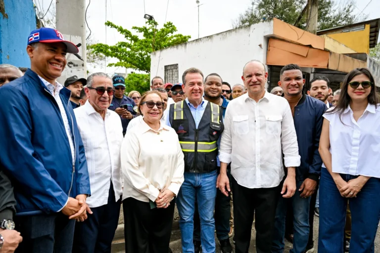 Alcalde Ulises Rodríguez y ministro Víctor Ito Bisonó realizan levantamiento en El Cambronal para intervenir entorno del Hospedaje Yaque