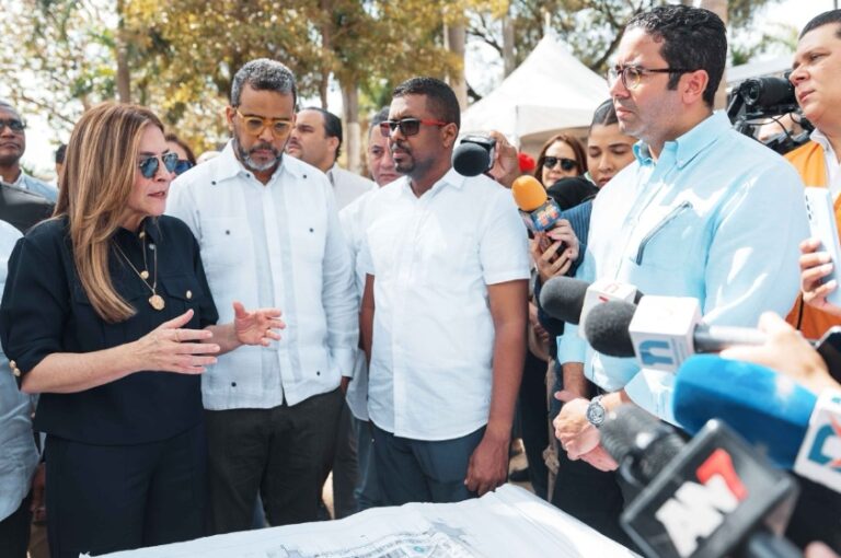 ADN inicia revitalización del parque Enriquillo