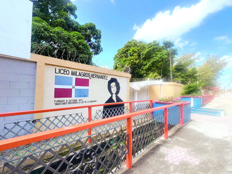 Politécnico de Villa González tiene 12 años esperando construcción de un comedor