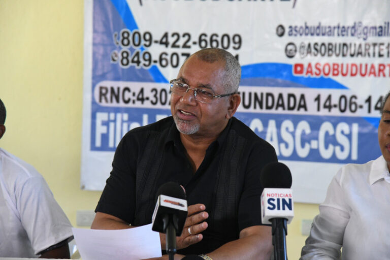 Carolina Mejía “no escucha las demandas de los buhoneros” de la Duarte según representante