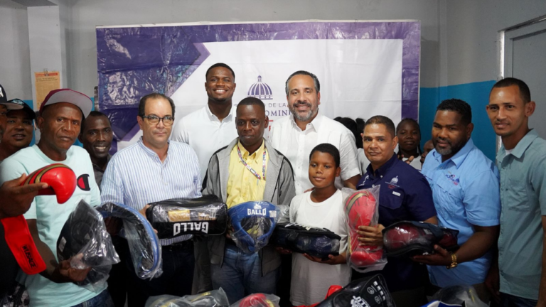 Gobierno rescata Club Deportivo y Cultural Samuel Santana, en Capotillo