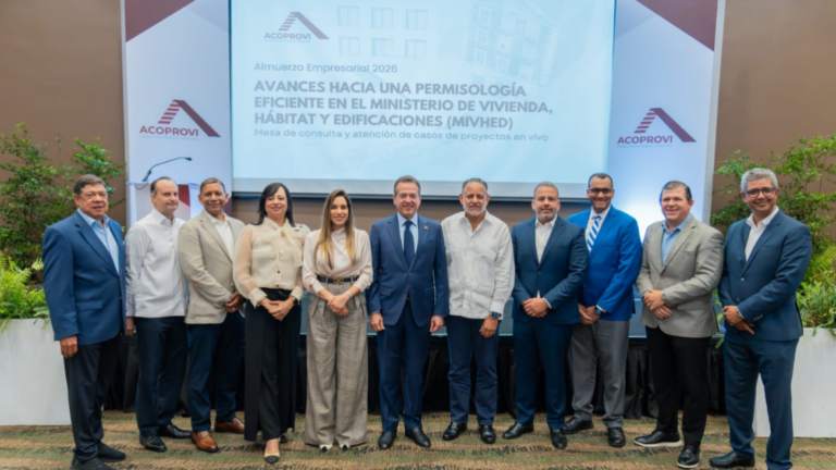 Mivhed presenta avances en la modernización de la permisología en el sector construcción