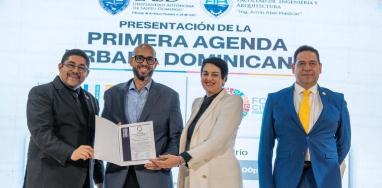 Alcalde de Nagua es reconocido por su aporte al crecimiento urbano y social del municipio