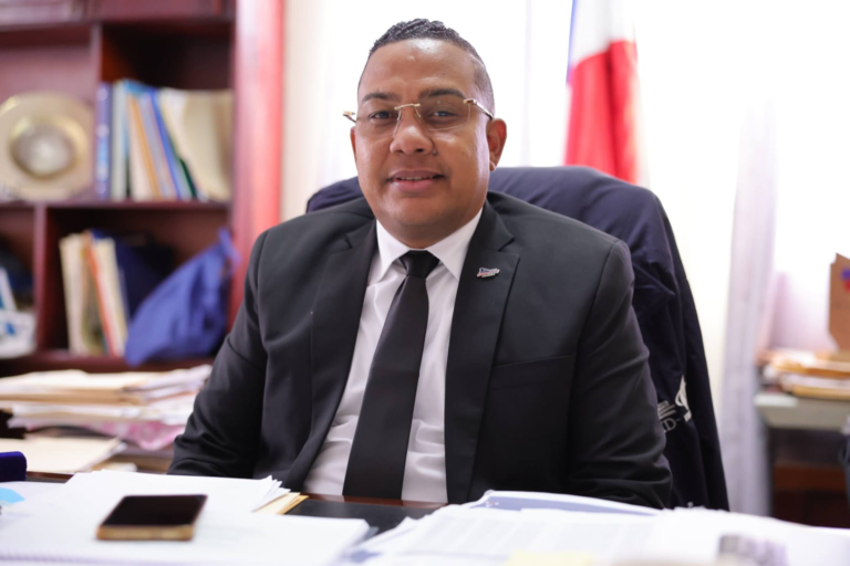 Alcalde de Villa Jaragua agradece a Abinader por recursos destinados a ayuntamientos a través de la LMD