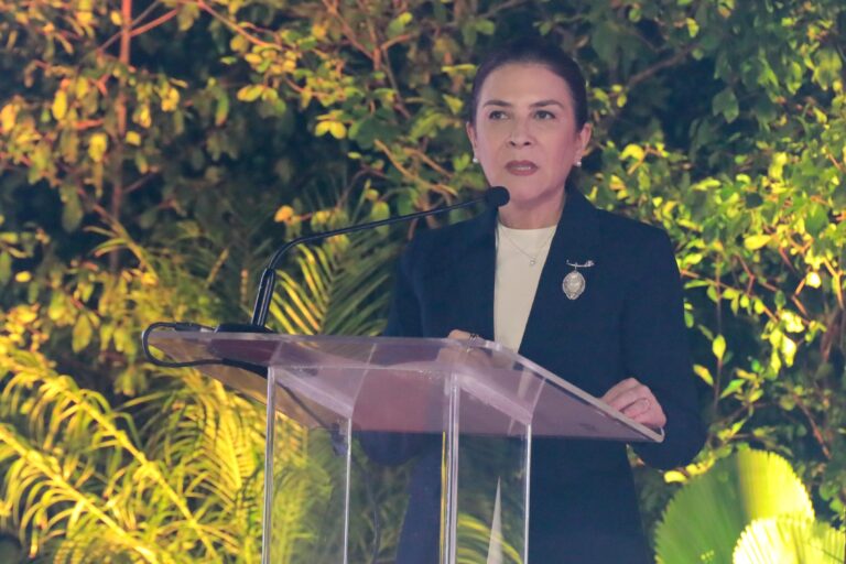 Presidente Abinader y alcaldesa Carolina Mejía inauguran el “Paseo 30 de Mayo”