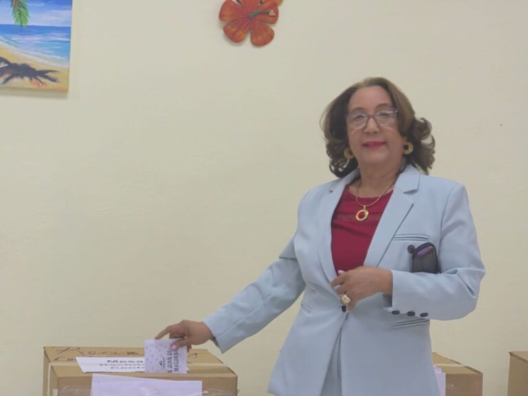 Ana Lucía Beltré hace historia y gana la UASD Barahona