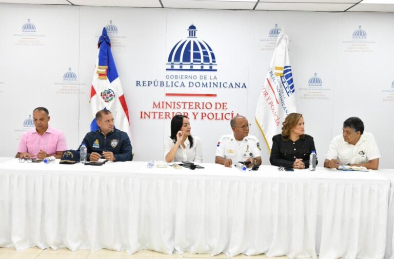 Ministerio de Interior y Policía y alcaldías del Gran Santo Domingo coordinan estrategia conjunta para regularizar paradas de motoconchistas y fortalecer la seguridad ciudadana