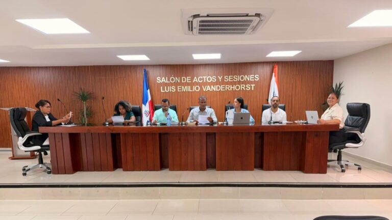 Las Terrenas pone orden a la basura: aprueban nueva normativa con sanciones y educación ambiental