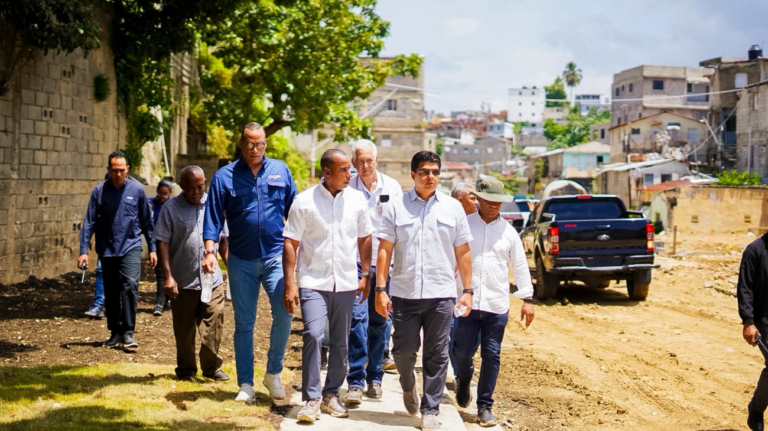 Caasd continúa optimizando servicio de agua potable y saneamiento de cañadas con inversión superior a los RD 11,000 millones