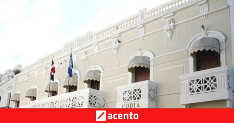 Disputa en el CODIA: denuncian mesas electorales en oficinas públicas y trabas al voto de envejecientes