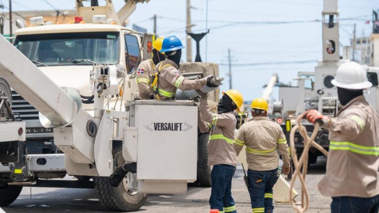 ETED alcanza 95 % de avance en estructuras del proyecto de reconducción de línea en Puerto Plata