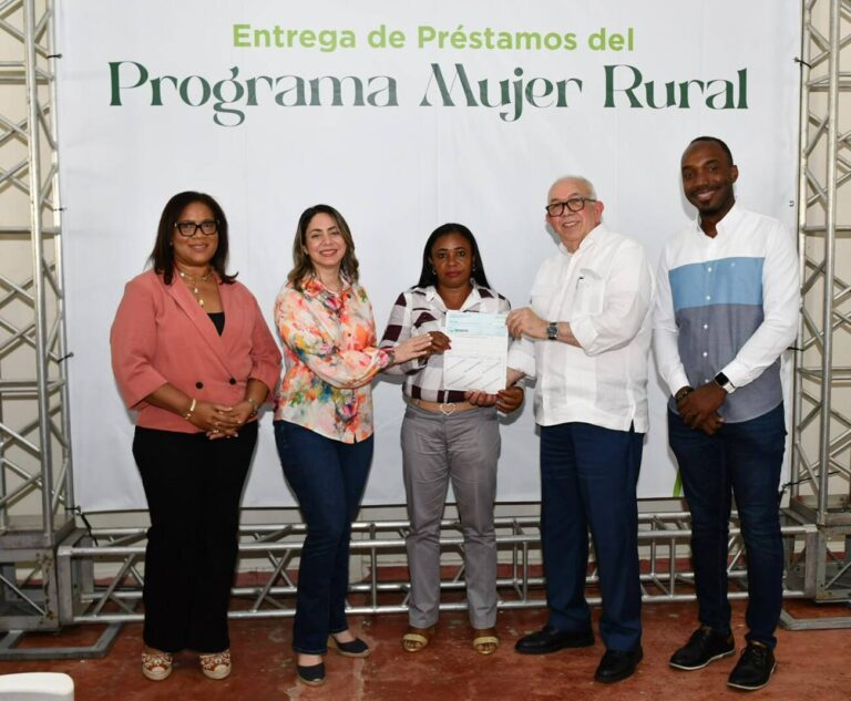 Gobierno amplía a RD 250 millones programa de préstamos a mujeres campesinas para proyectos agroindustriales