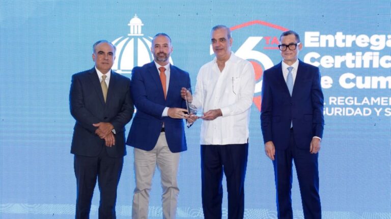 Gobierno entrega 1,087 certificaciones y reconoce a empresas por fortalecer la seguridad y salud en el trabajo