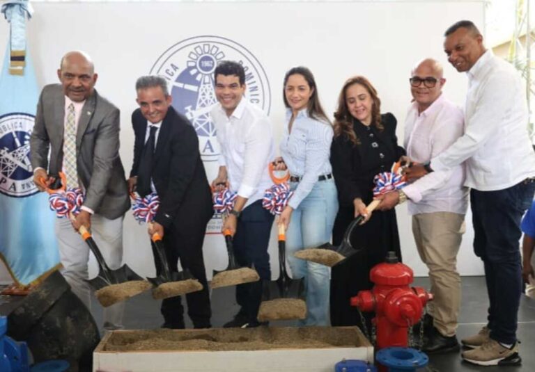 Inapa lleva solución de agua potable a Jicomé, Valverde, con inicio de construcción de acueducto