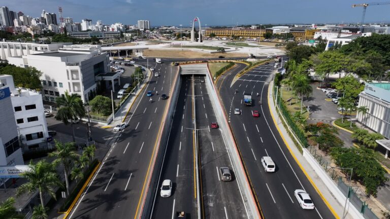Nuevo túnel de la Plaza de la Bandera mejora la movilidad en su primer día de operación