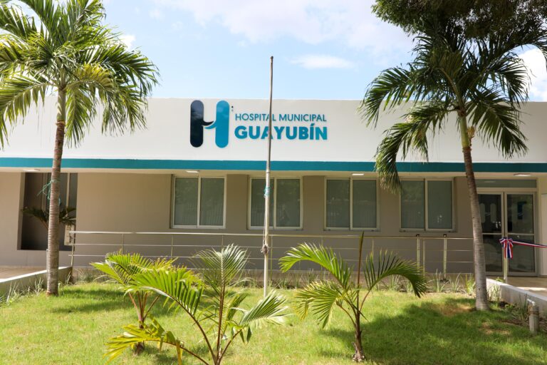 Entregan remozado Hospital Municipal de Guayubín y nueva área de Emergencia que beneficia de manera directa a más de 39,000 habitantes