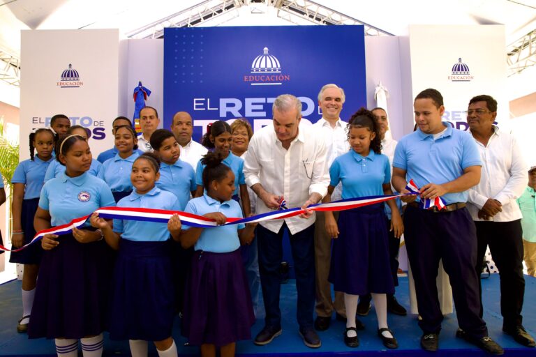 Inauguran en Los Alcarrizos 26 nuevas aulas en el Liceo Ercilia Pepín para beneficiar a 960 estudiantes