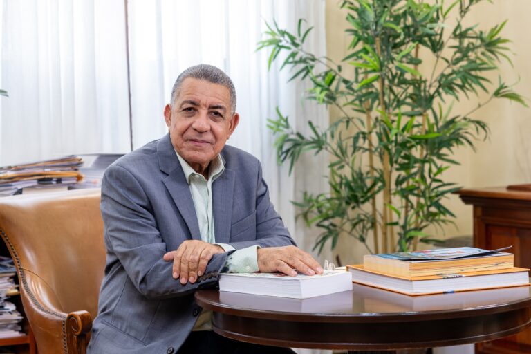 Gobierno acelera los preparativos del año escolar y fortalece el acceso a formación tecnológica