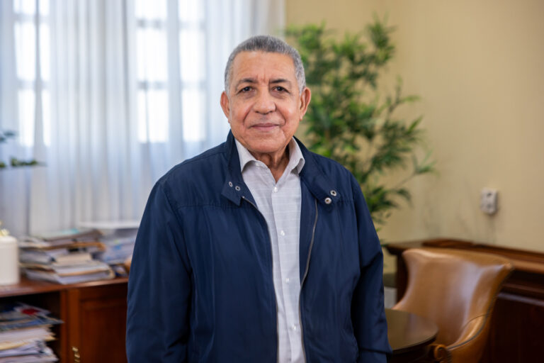 Gobierno garantiza cobertura de docentes para el nuevo año escolar, protege parques nacionales y alcanza récord de exportaciones