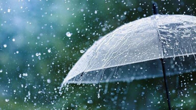 ¡Prepara el paraguas! Onda tropical producirá algunas lluvias con truenos esta tarde