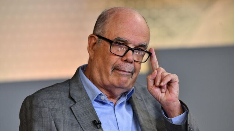 Director AGN demanda sacar restos de Pedro Santana del panteón nacional por «traidor y criminal»