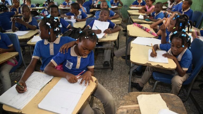 Estudiantes haitianos en RD representan el 25.1 % de toda la matrícula del sector público de Haití