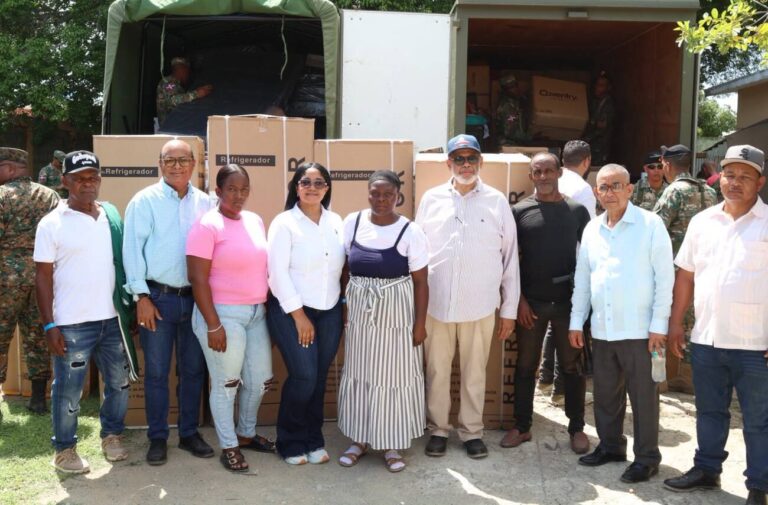 DGDC y Ejército RD llevan jornada médica y social a comunidades de Bánica, en Elías Piña