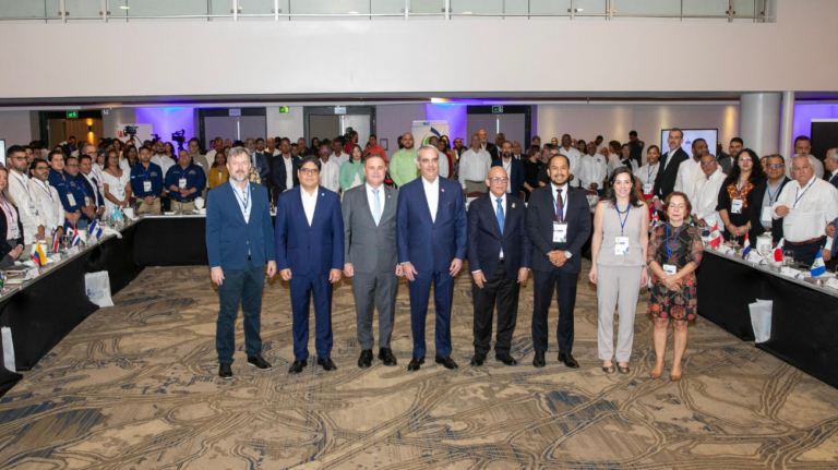 Rodrigo Castañeda, representante de la FAO, felicita a la República Dominicana por alcanzar la meta de Hambre Cero